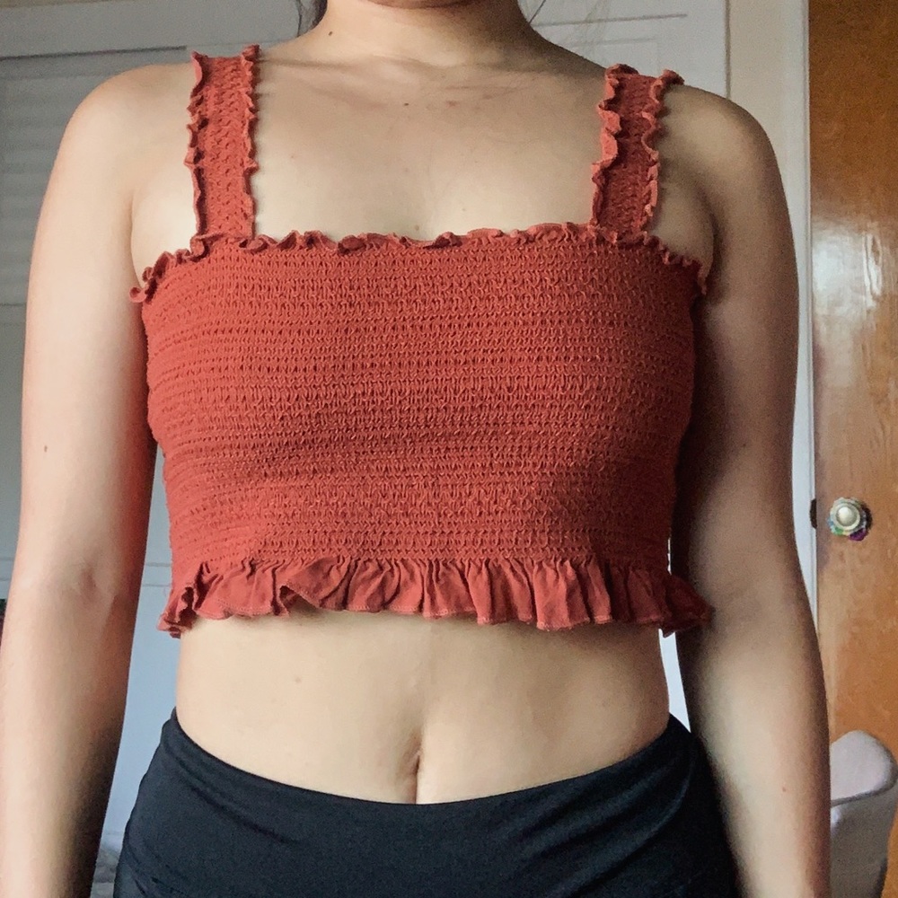 Straight neck tank top